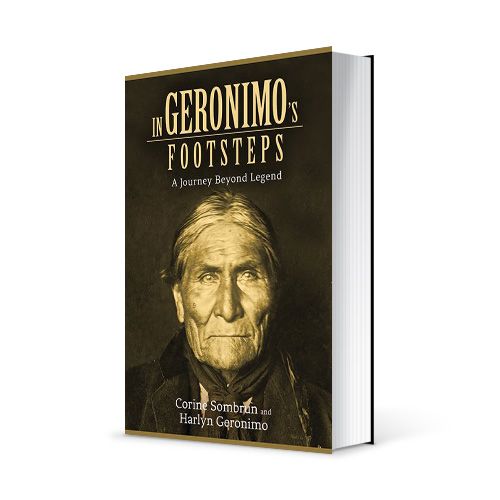 Photo du livre "In Geronimo's footsteps" de Corine Sombrun (Éd. Skyhorse Publishing / 2014)